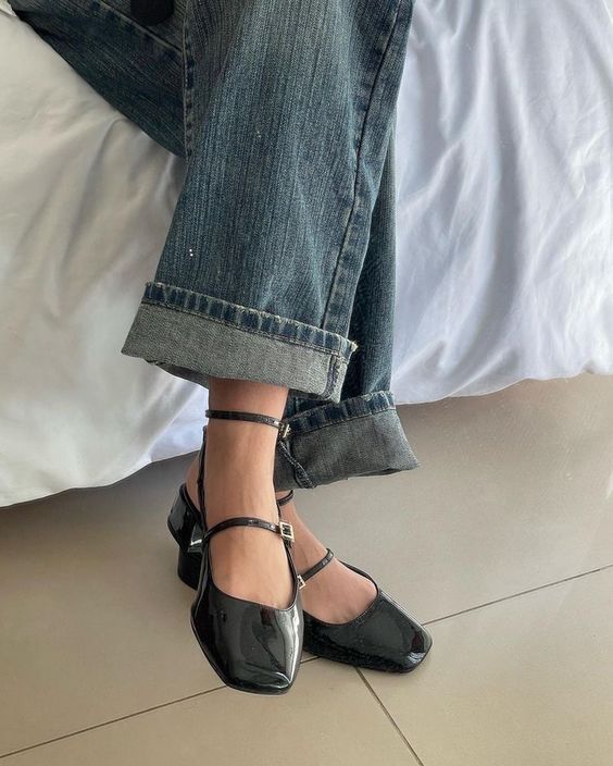 Black Ballet Flats 25 Ideas: A Timeless Fashion Staple