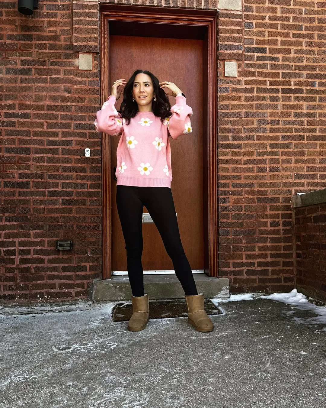 Fall Outfits With Leggings and Boots 2026: 23 Stylish Looks for Every Autumn Mood